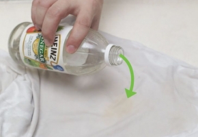 Cách tẩy các vết bẩn trên đồng phục bệnh viện