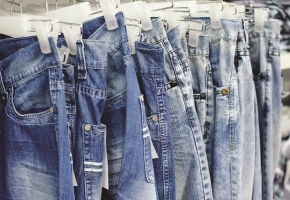 Cách xử lý làm mềm vải quần, áo jeans thô cứng