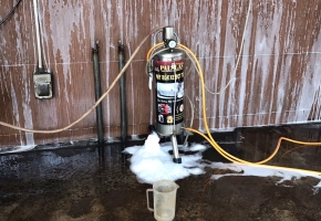 Dung dịch rửa xe không chạm tại Bình Dương